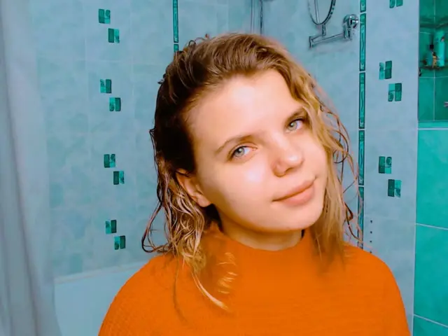 adelinamiau Live Webcam Profil